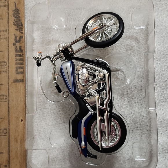 NWT Harley Davidson Hallmark Keepsake Ornament Set - Picture 14 of 16